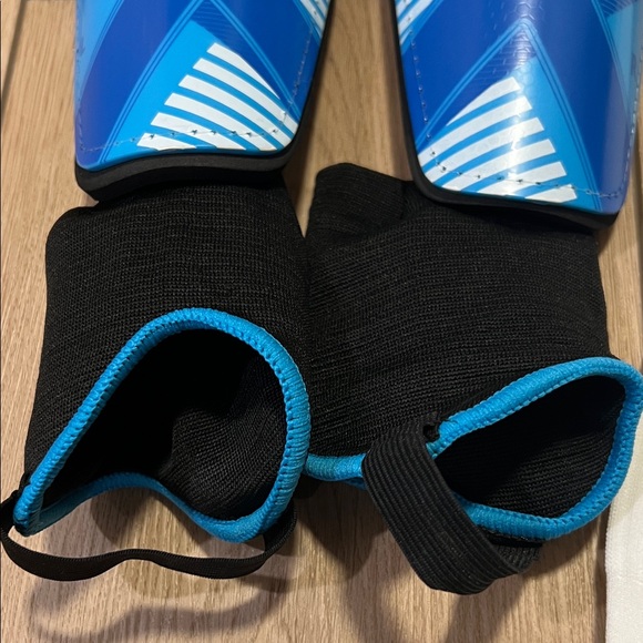 EUC - Nike White Dri-Fit Athletic Socks and Matrix Blue Shin Guards - Picture 5 of 16